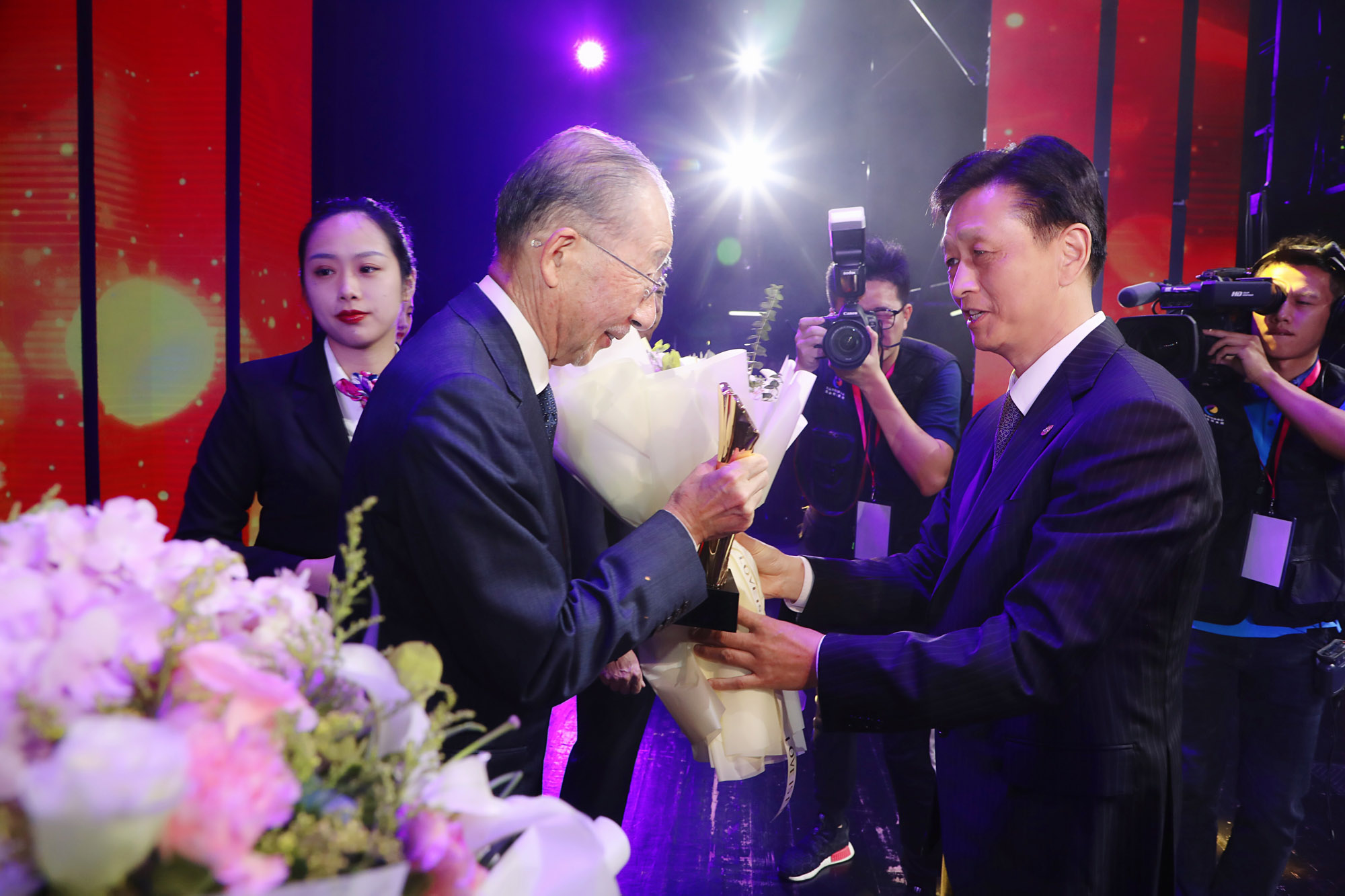 Chairman SAIGO Awarded Honorary Title of “Excellence Contribution Award” of Kunshan City